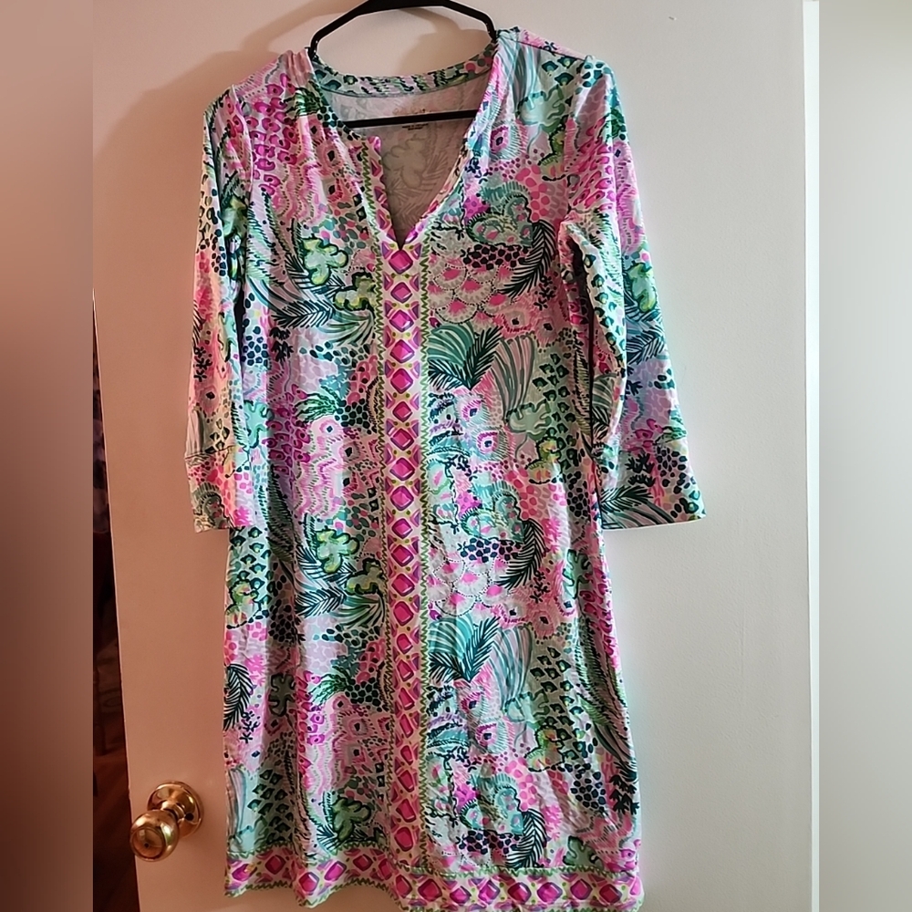 Lilly Pulitzer UPF 50+ Nadine Banana Split Engineered Print V-Neck Dress.